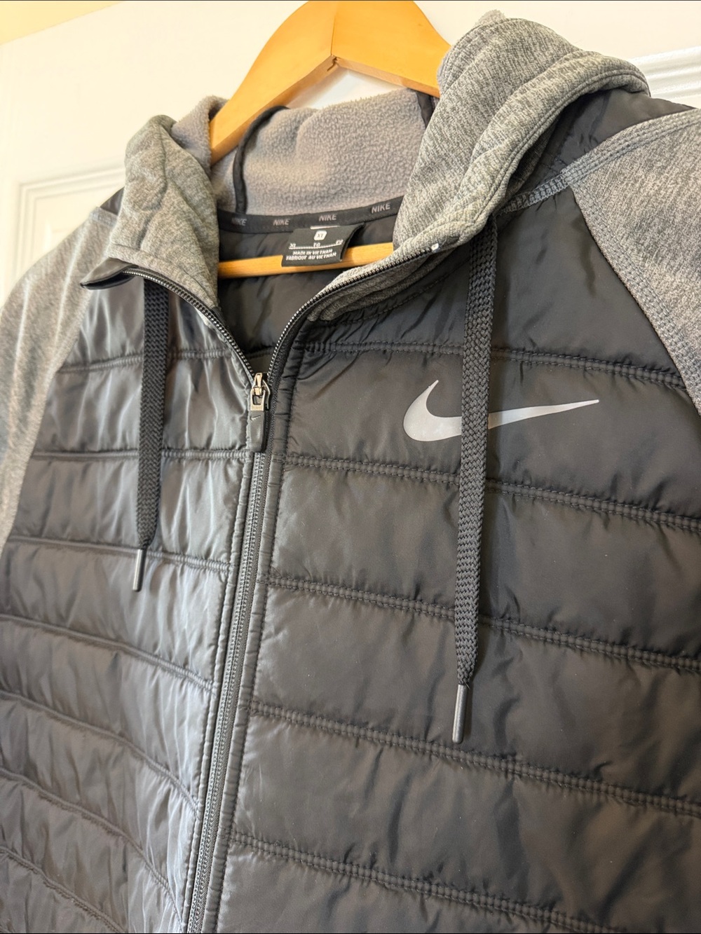 Nike Therma-FIT full-zip training jacket in grey and black. Fleece lined. NWOT